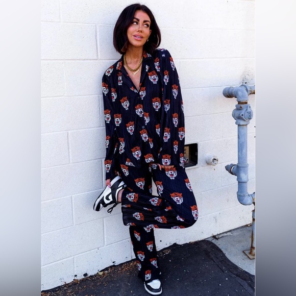 Dressed in LALA Pants & Jumpsuits Dressed In Lala Long Sleeve Plisse Set In Tigress Poshmark